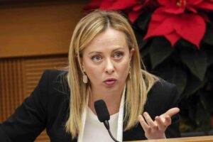 Meloni: ‘Solo Kiev decide su pace e territori’. L’Italia punta a mediazione e sicurezza collettiva